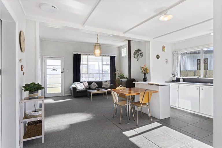 Photo of property in 59 Romilly Street, Westport, 7825