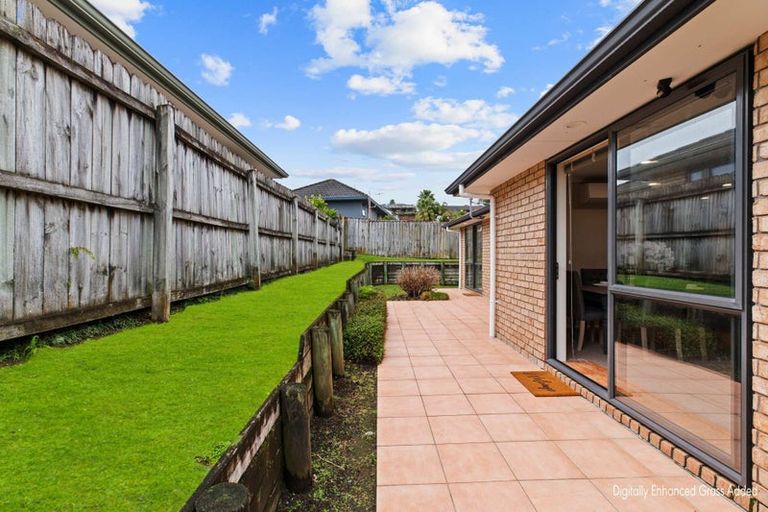 Photo of property in 24 Mt Lebanon Crescent, The Gardens, Auckland, 2105
