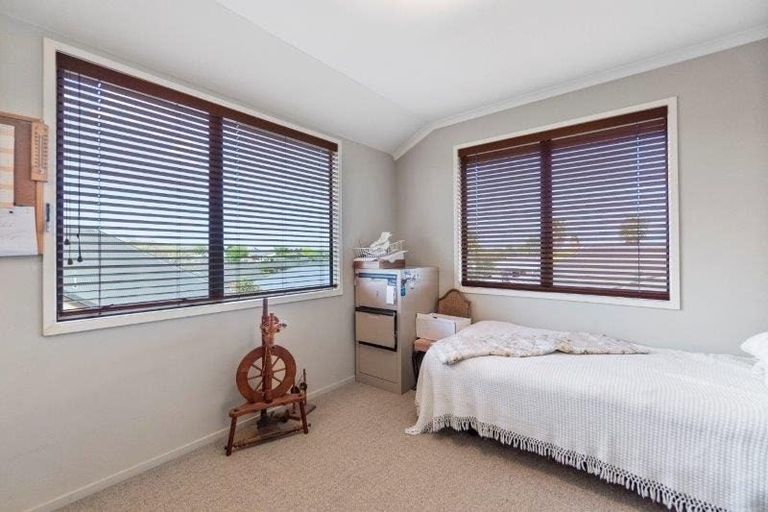 Photo of property in 99 Rototuna Road, Rototuna, Hamilton, 3210