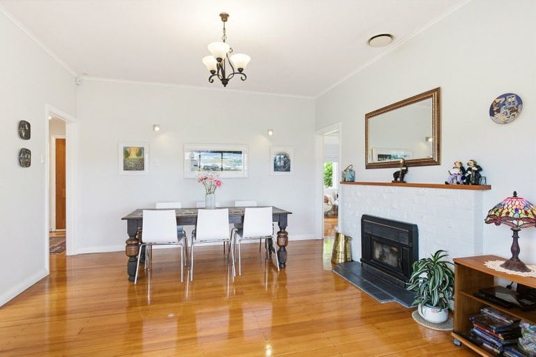 Photo of property in 51 Kinghorne Street, Strathmore Park, Wellington, 6022