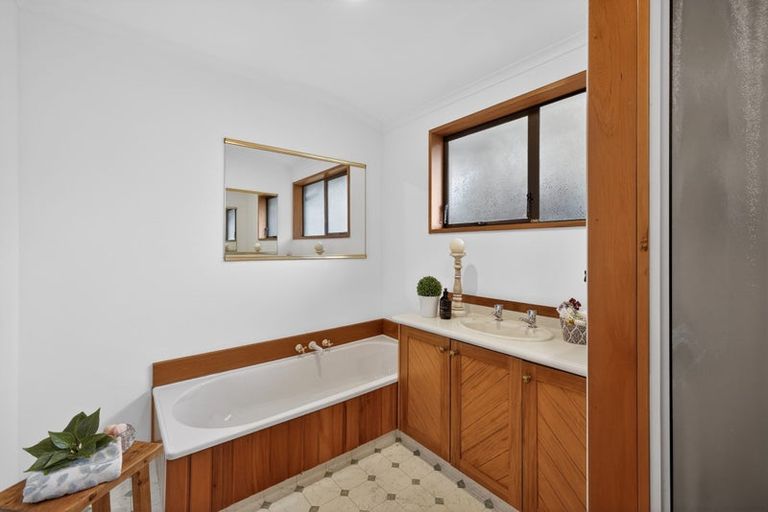 Photo of property in 196 Hawthornden Road, Avonhead, Christchurch, 8042