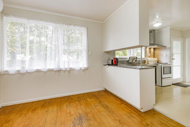 Photo of property in 63 Orchard Street, Avondale, Auckland, 1026