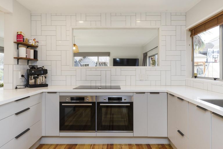 Photo of property in 481 Ruahine Street, Terrace End, Palmerston North, 4410