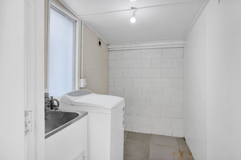 Photo of property in 64 Ngamotu Road, Spotswood, New Plymouth, 4310