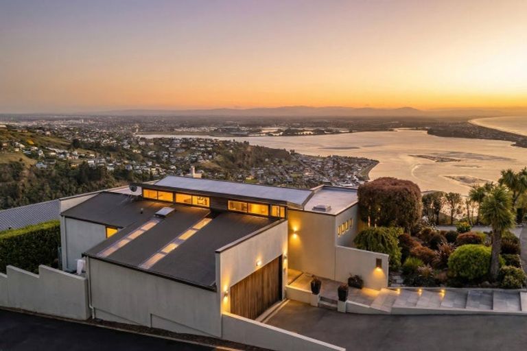 Photo of property in 152 Panorama Road, Clifton, Christchurch, 8081