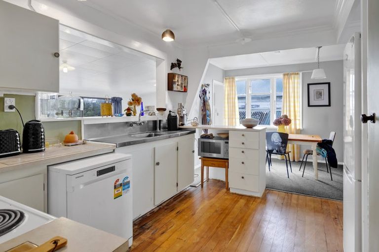 Photo of property in 30 Leicester Street, Patea, 4520