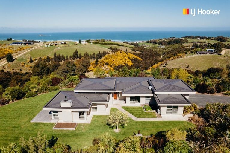 Photo of property in 28 Kayforce Road, Ocean View, Dunedin, 9035