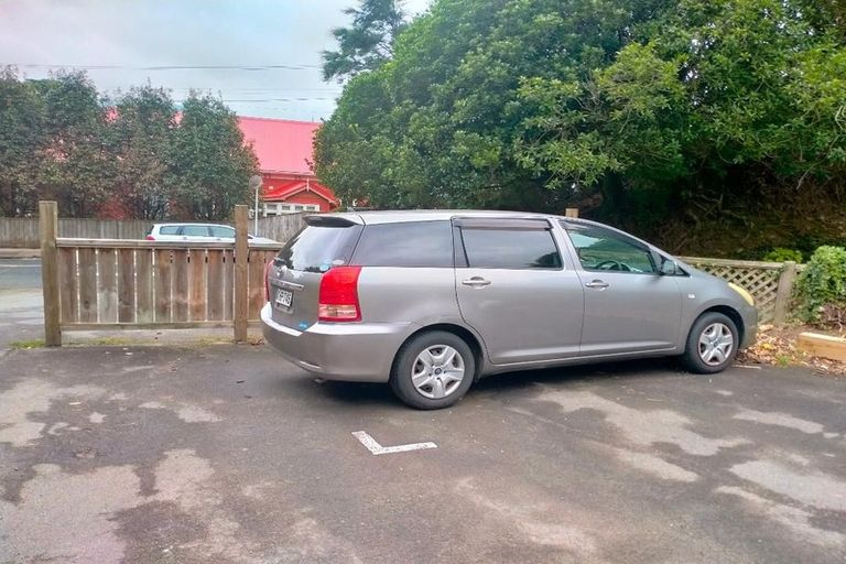 Photo of property in Recreation Reserve, 6/273 Grounsell Crescent, Belmont, Lower Hutt, 5010