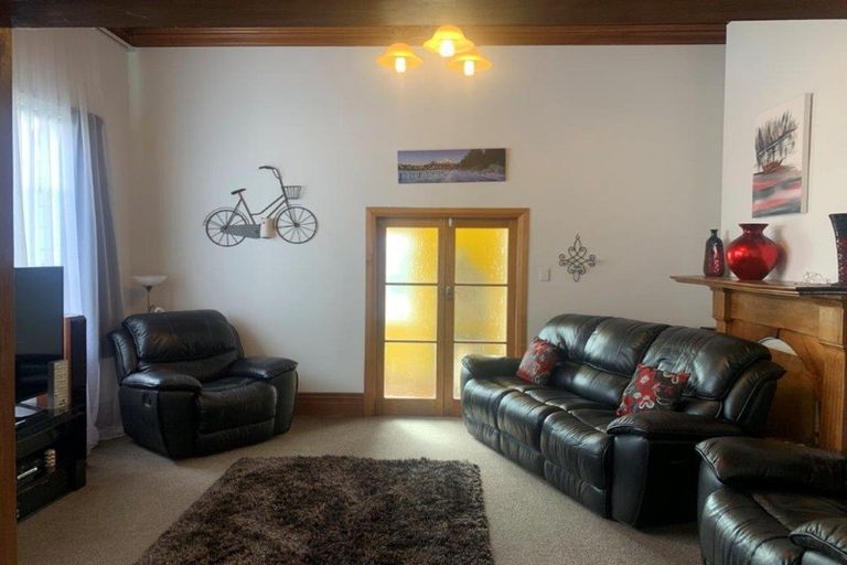 Photo of property in 107 Waihi Road, Hawera, 4610