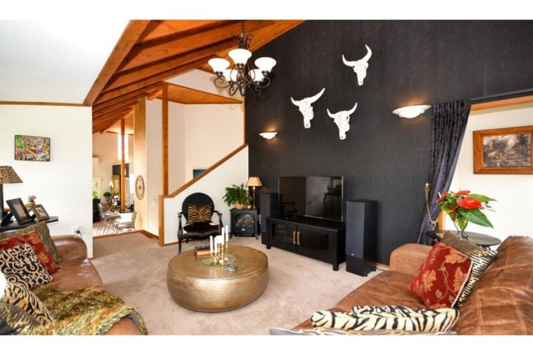 Photo of property in 11 Fairway Drive, Kerikeri, 0230