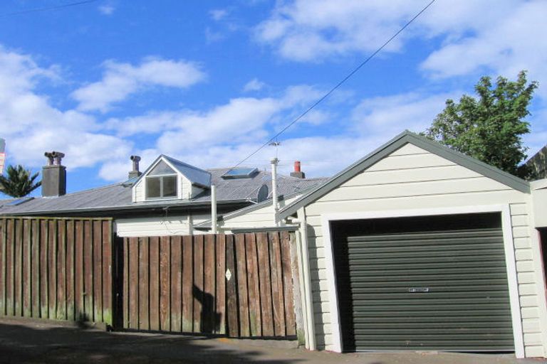 Photo of property in 10 Wesley Road, Kelburn, Wellington, 6012