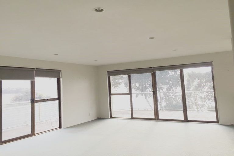 Photo of property in 48 Whitby Crescent, Mairangi Bay, Auckland, 0630