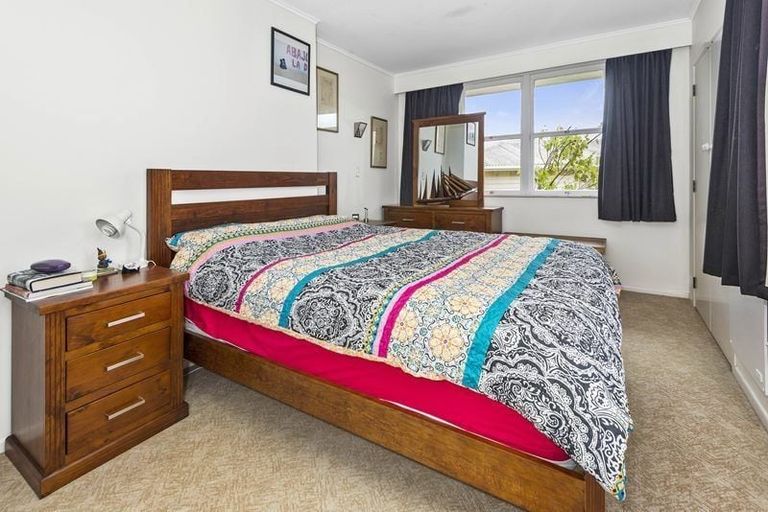 Photo of property in 14 Gills Avenue, Papakura, 2110
