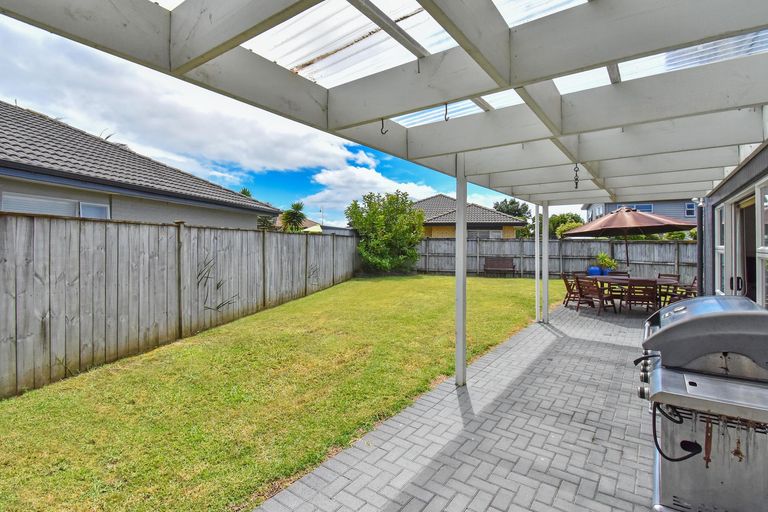 Photo of property in 7 Stranraer Crescent, Wattle Downs, Auckland, 2103