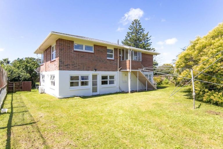 Photo of property in 34 Kohekohe Street, New Lynn, Auckland, 0600