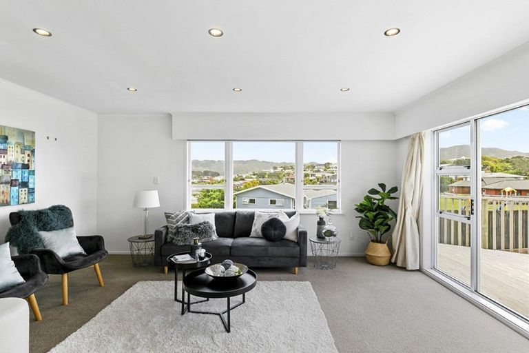 Photo of property in 27b Cypress Drive, Maungaraki, Lower Hutt, 5010