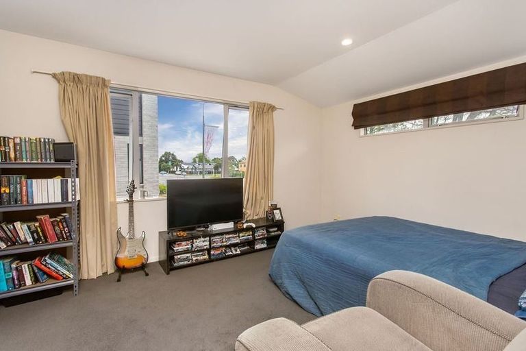 Photo of property in 212a Lincoln Road, Addington, Christchurch, 8024