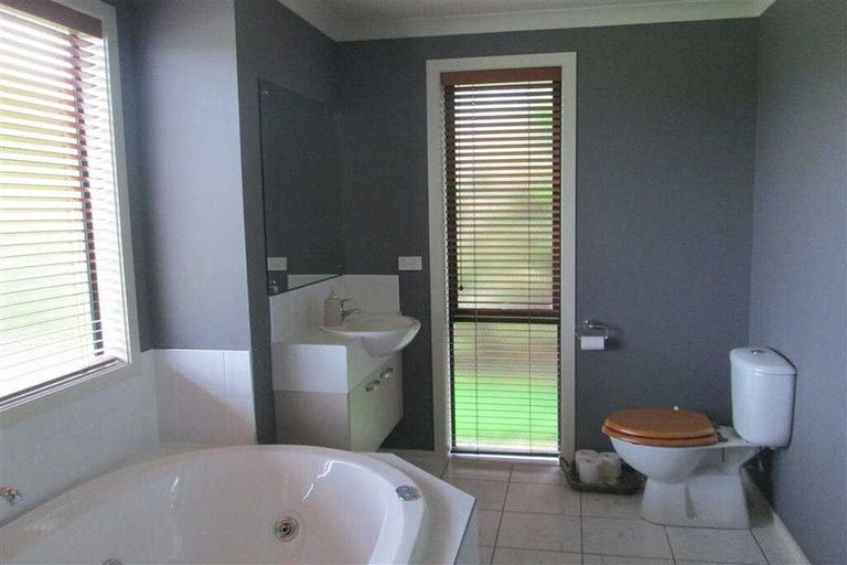 Photo of property in 16 San Clemento Way, Rototuna, Hamilton, 3210