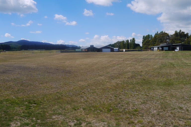 Photo of property in 5/500 Kinloch Road, Kinloch, Taupo, 3377