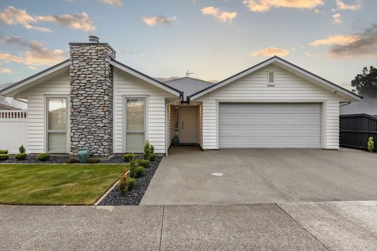 Photo of property in 4 Churchill Drive, Rangiora, 7400