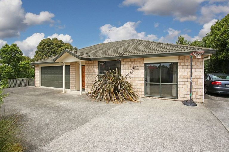 Photo of property in 11 George Arthur Place, Pukekohe, 2120