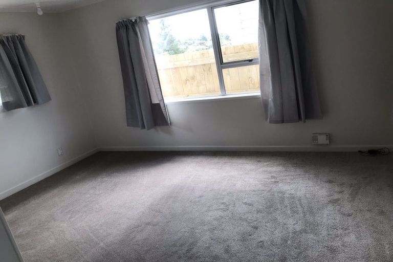 Photo of property in 35b Sartors Avenue, Northcross, Auckland, 0630