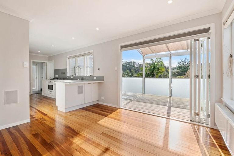Photo of property in 7a Cedar Terrace, Stanmore Bay, Whangaparaoa, 0932