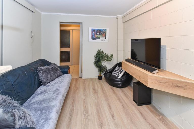 Photo of property in 1/79 Clark Road, Pahurehure, Papakura, 2113