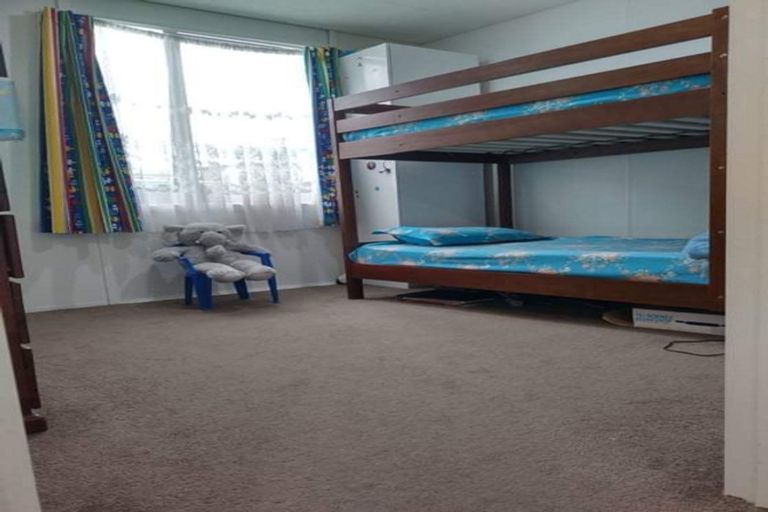 Photo of property in 2/115 Boundary Road, Clover Park, Auckland, 2019