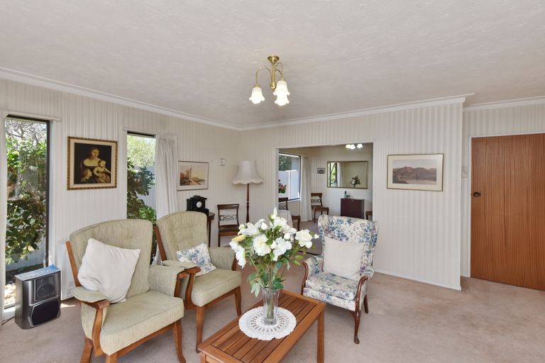 Photo of property in 64a Windermere Road, Papanui, Christchurch, 8053