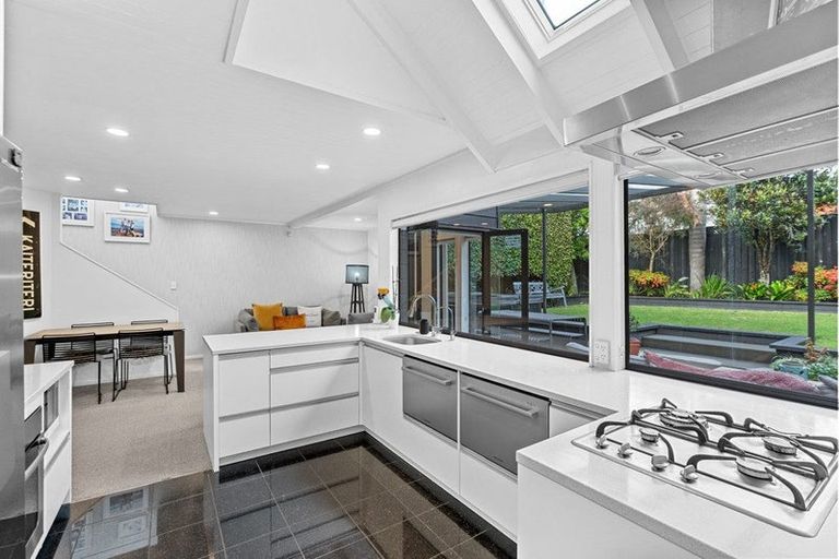 Photo of property in 2/317 Lake Road, Hauraki, Auckland, 0622