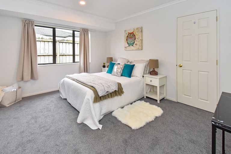 Photo of property in 7 Crannich Place, Wattle Downs, Auckland, 2103