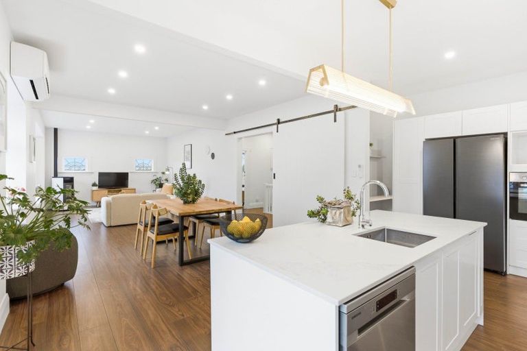 Photo of property in 104 Forbury Road, Saint Clair, Dunedin, 9012