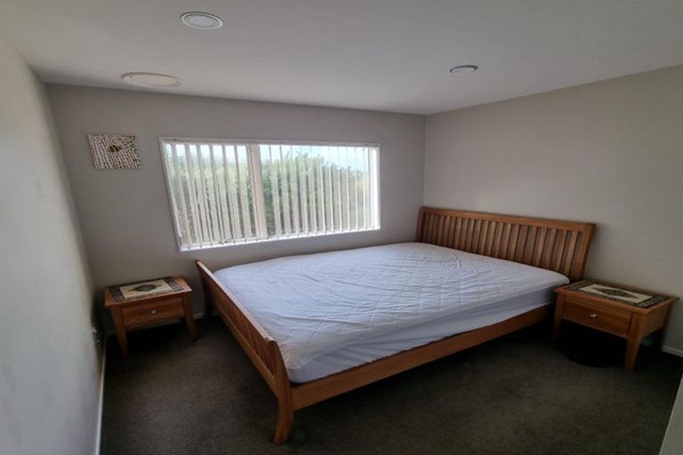 Photo of property in 8 Stubbs Place, Fairview Heights, Auckland, 0632