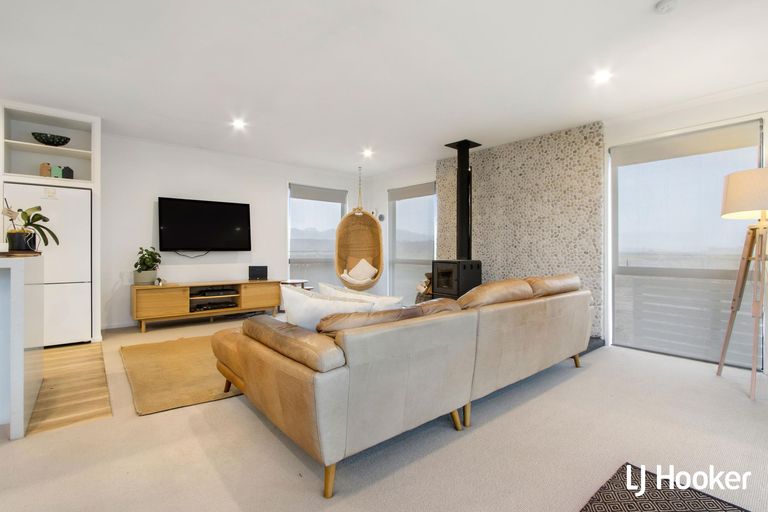 Photo of property in 24 Surfers Avenue, Waihi Beach, 3611