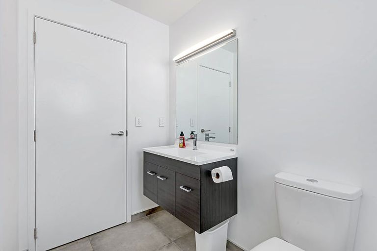 Photo of property in 27 Smith Street, Lepperton, New Plymouth, 4373