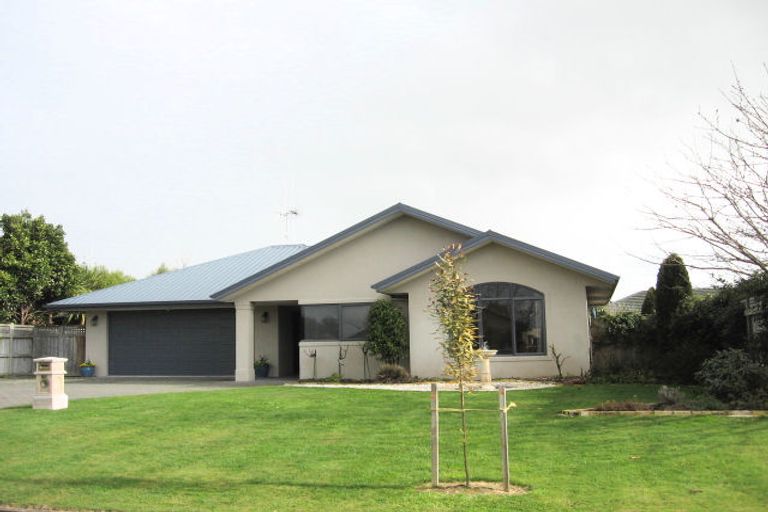 Photo of property in 16 Glen Cree Avenue, Rototuna, Hamilton, 3210