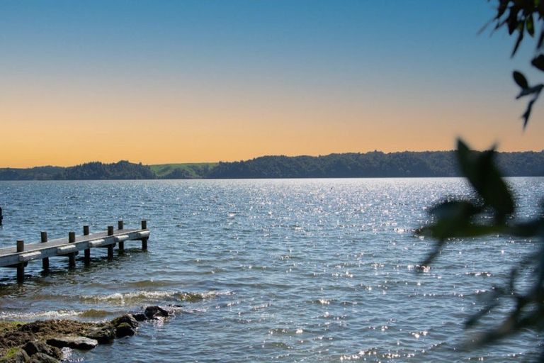 Photo of property in 32 Wharetoroa Drive, Rotoiti Forest, Rotorua, 3074