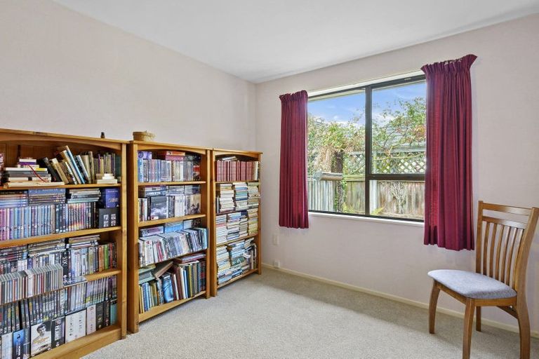 Photo of property in 1/22 Camrose Place, Ilam, Christchurch, 8041