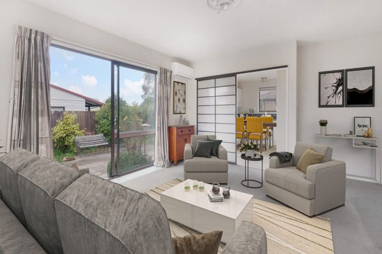 Photo of property in 32b Laing Crescent, Heathcote Valley, Christchurch, 8022