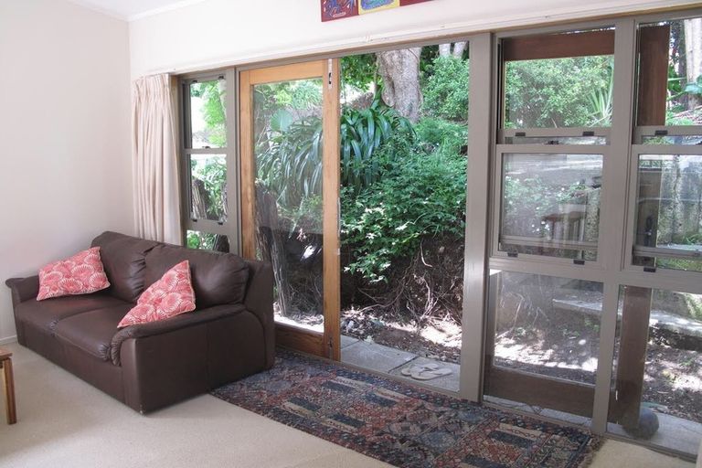 Photo of property in 121 Harbour View Road, Omokoroa, 3114