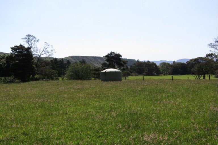Photo of property in 635 Whakatomotomo Road, Pirinoa, Featherston, 5772