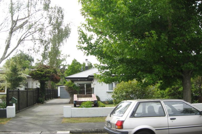 Photo of property in 16 Norfolk Street, St Albans, Christchurch, 8052