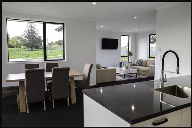 Photo of property in 21 Swan Road, Te Kauwhata, 3710