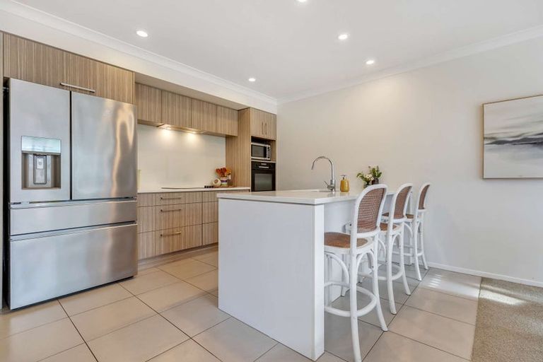 Photo of property in 2 Raiha Street, Papamoa Beach, Papamoa, 3118