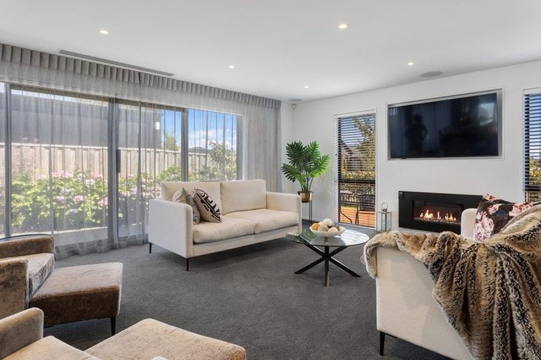 Photo of property in 5 Chatsworth Avenue, Rangiora, 7400