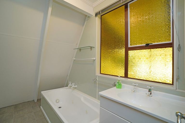 Photo of property in 1 Frederick Street, Otautau, 9610