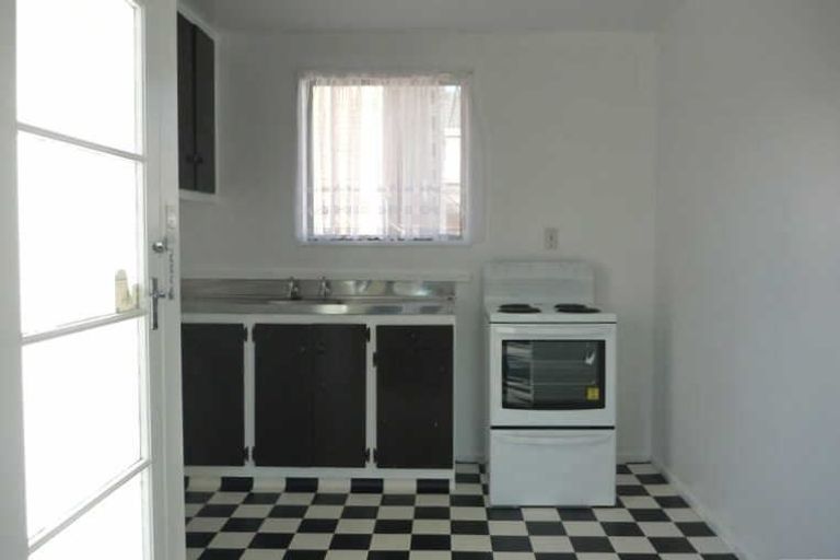 Photo of property in 2/89 Peverel Street, Riccarton, Christchurch, 8041