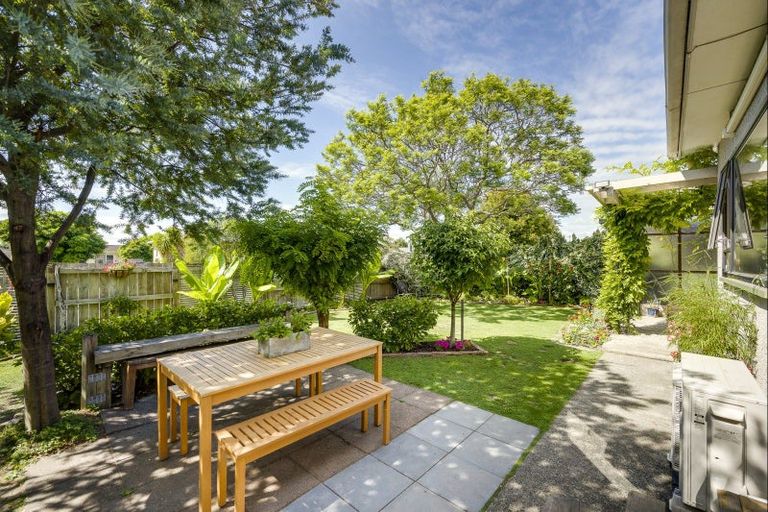 Photo of property in 5 Flanders Avenue, Onekawa, Napier, 4110