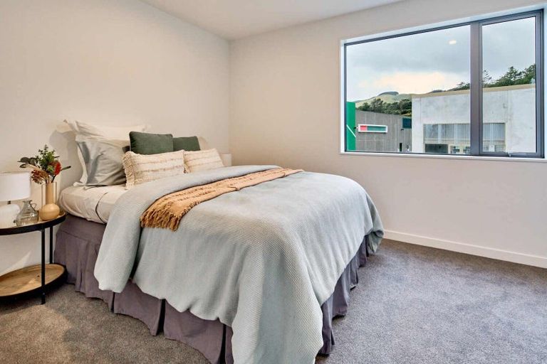 Photo of property in 9 Ara Paiwhenua, Tawa, Wellington, 5028